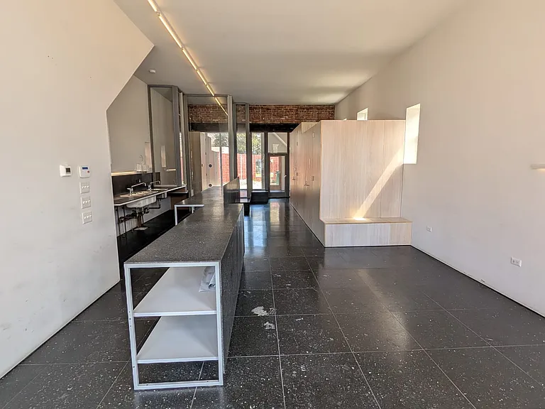575 Niagara St #1 — Photo 7