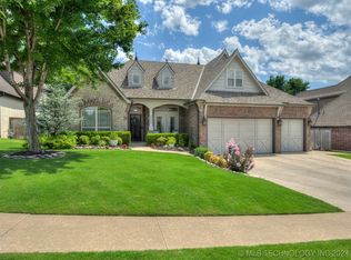 7326 E 113th St S, Bixby, OK 74008