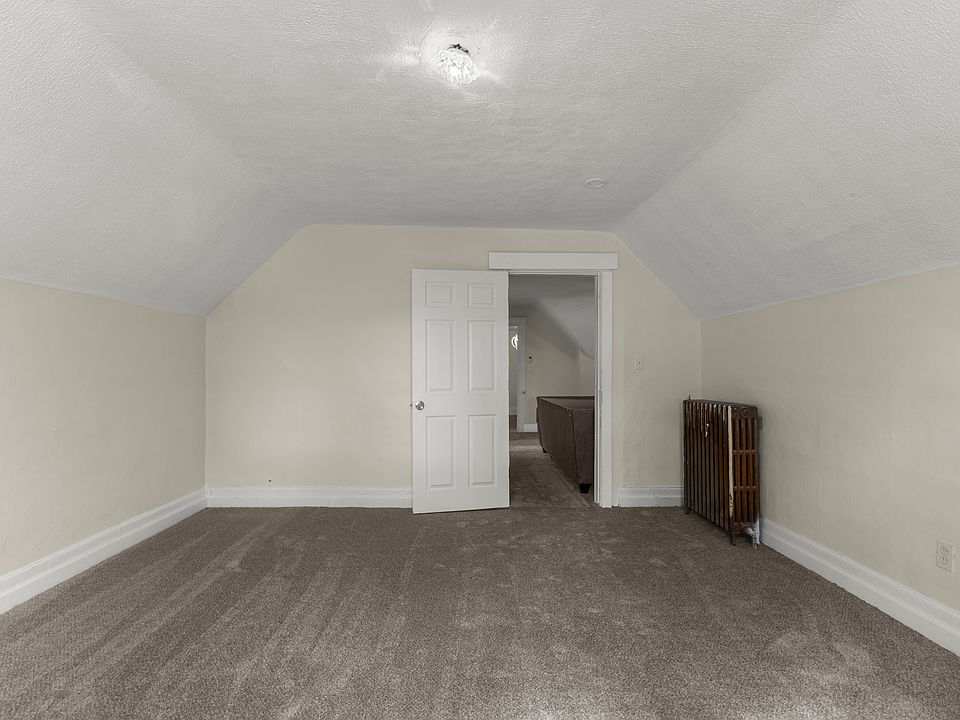 1254 Elm St, photo 12