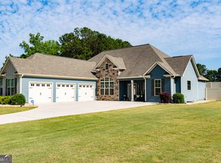 81 Moreland Oaks Dr, Moreland, GA 30259