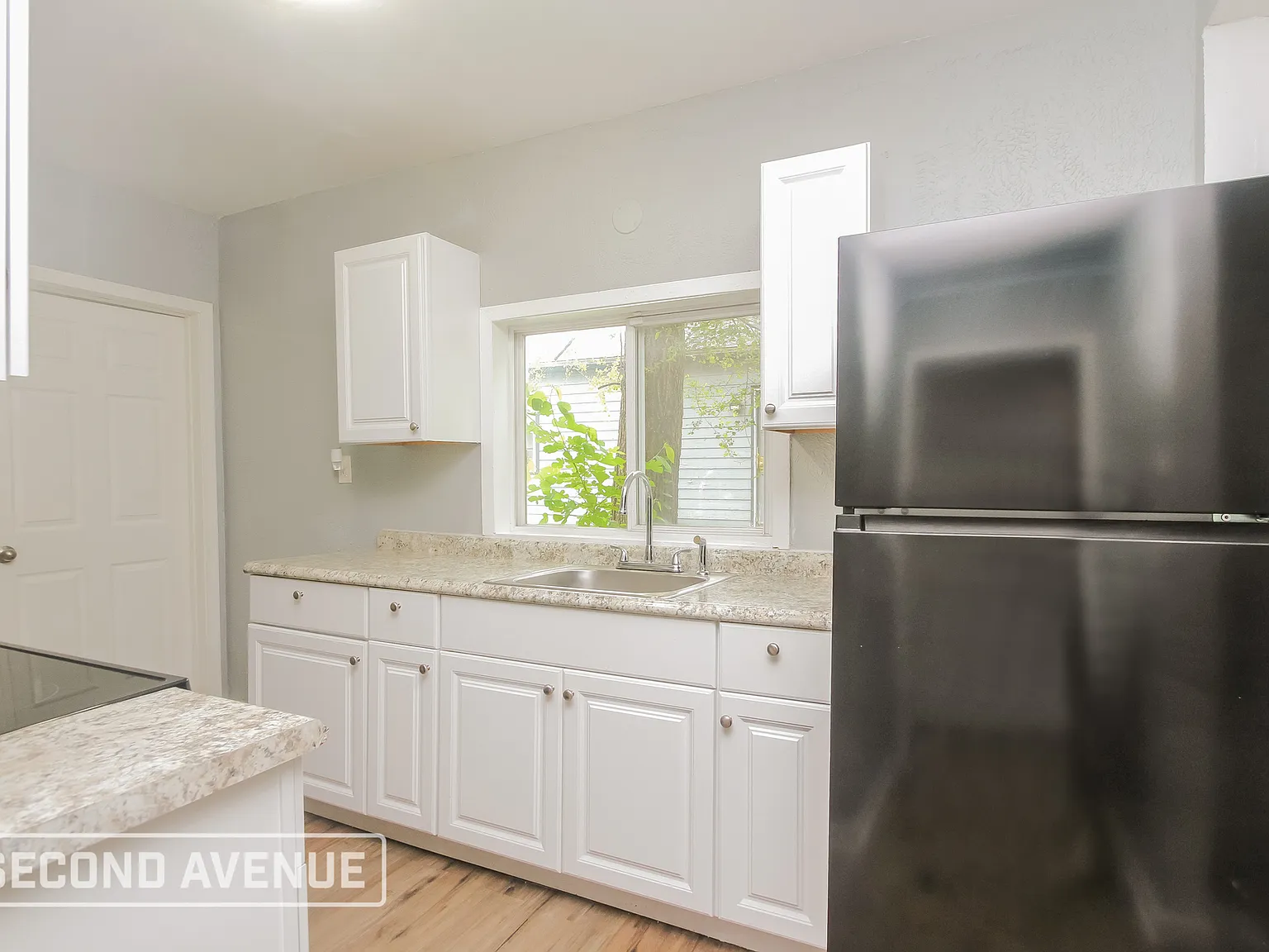 3 bed, 1.5 bath, 1409 sqft, $1,450 — Photo 4