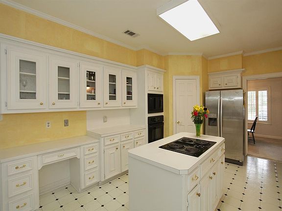 5th image of 6310 Willgus Trail Ln
