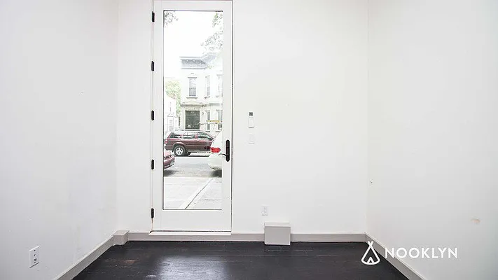 Rented by Nooklyn NYC LLC | media 52