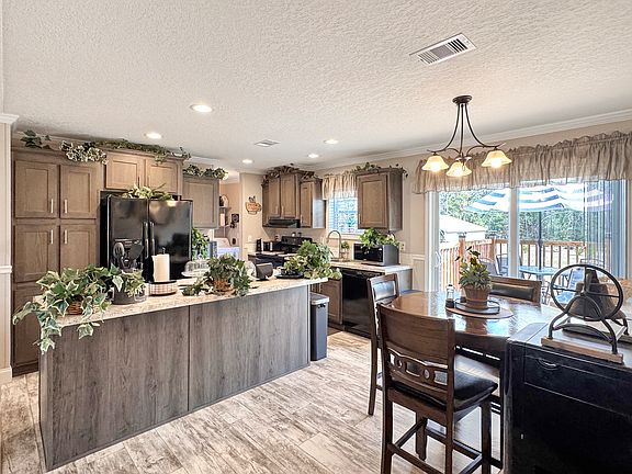 3rd image of 3855 NW Pin Oak Ln