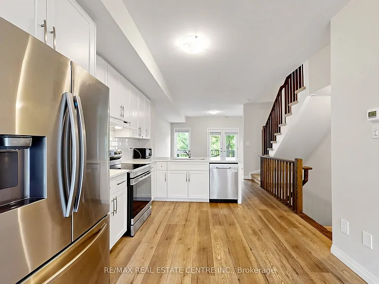 720 Grey St S #55 — Photo 14