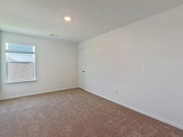 16429 Farmhouse Ln — Photo 18