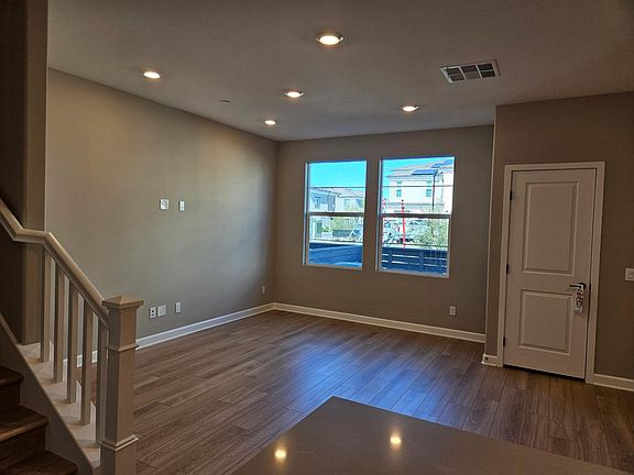 4th image of 1218 Sunrise Way #102