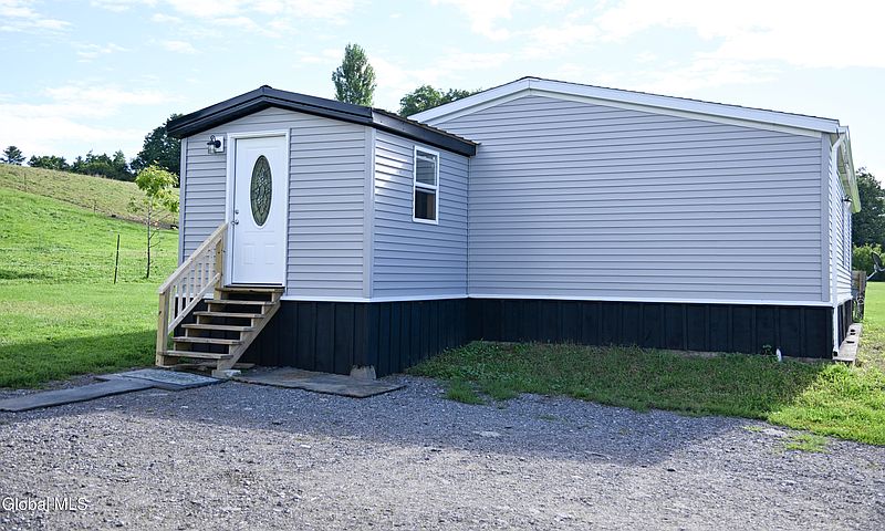 3rd image of 770 Oswegatchie Road