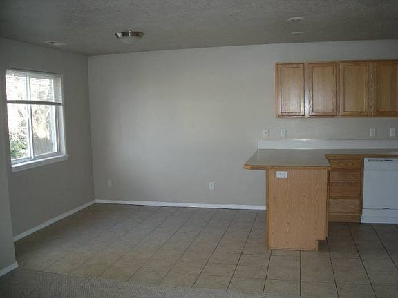 4th image of 48 N Borah St APT 101