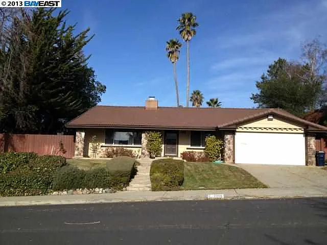 1102 Farmington Way photo 1