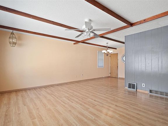 5th image of 3940 Robert Ave