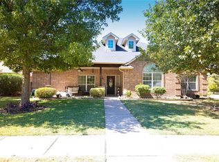 101 Dovehill Cir, Red Oak, TX 75154