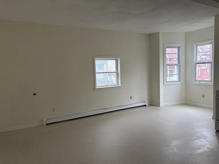 378 E Merrimack St #1 — Photo 1