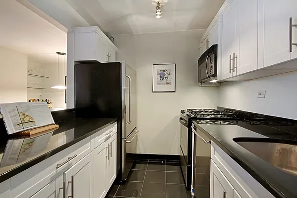 Sold by Corcoran | media 21