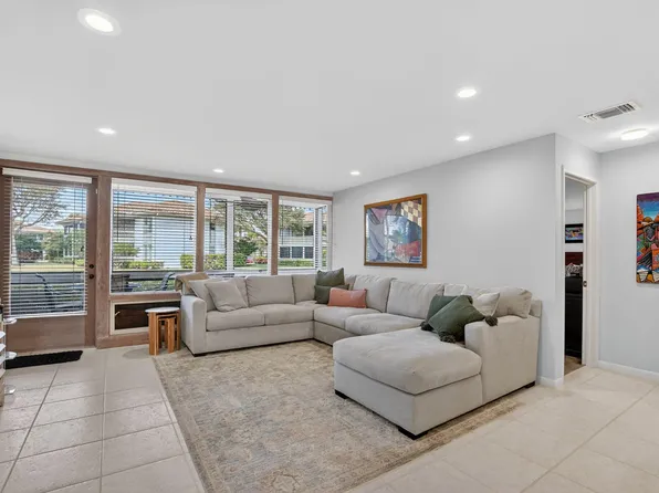 19809 Boca West Dr, Boca Raton, FL