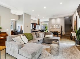 2379 W 7th St, Cleveland, OH
