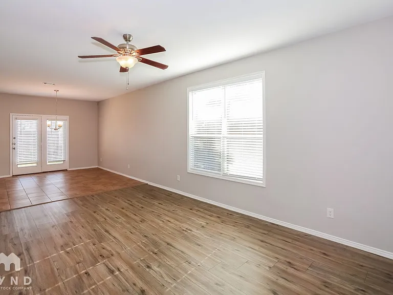 1619 Kawati Way — Photo 7