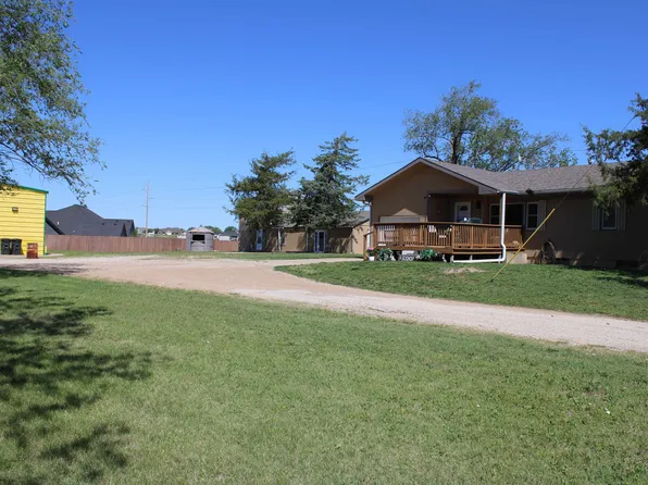 2120 S Holmes Rd, Salina, KS 67401
