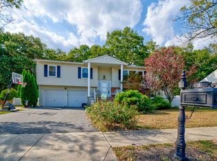 49 Bristlecone Dr, Howell, NJ 07731