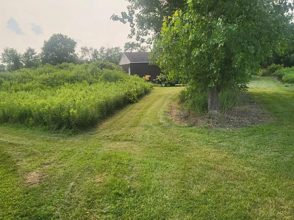8515 Rolling Acres Dr, Mayville, MI 48744