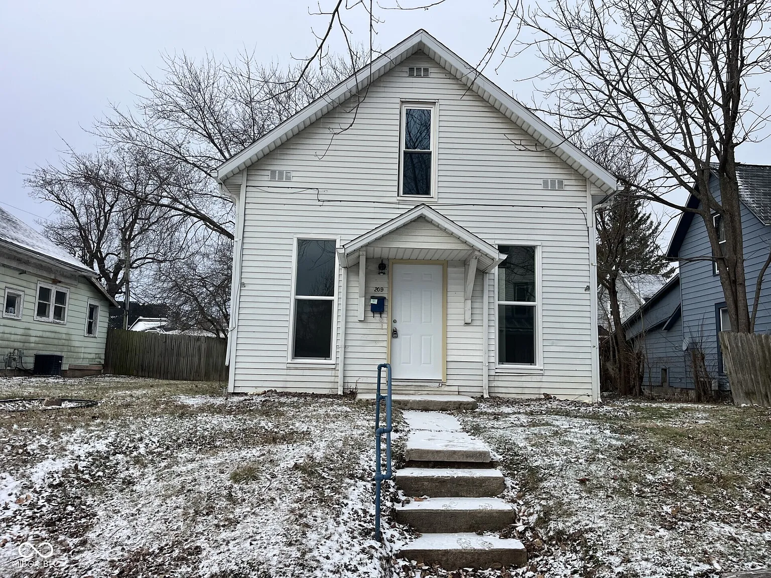 209 Morgan St photo 1