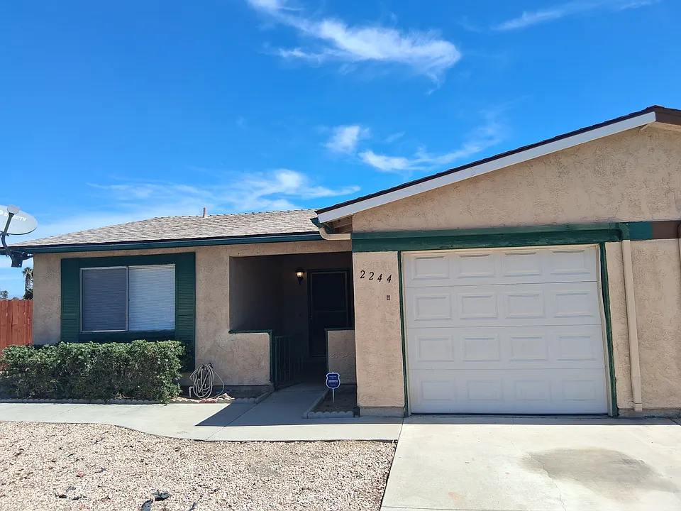 2244 Cristobal Ave