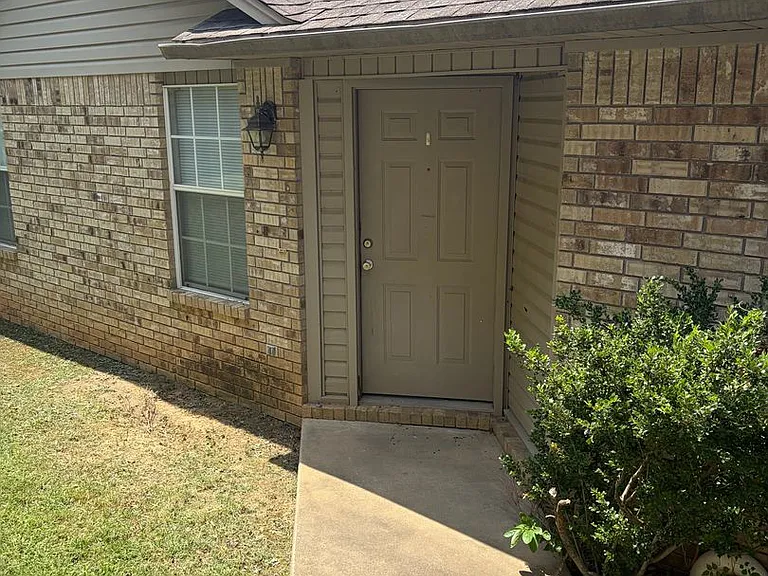 1115 Grinnel Cir #B — Photo 1