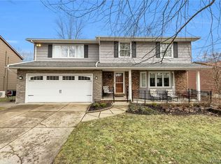 1833 Hopkins Rd, Getzville, NY 14068