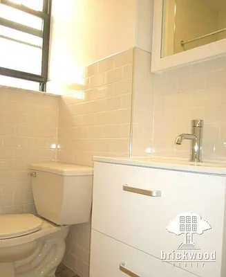 Rented by Brickwood Realty | media 14