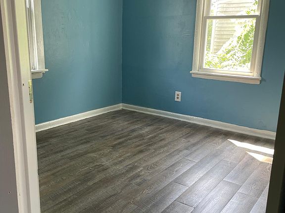 4th image of 762 Whitethorne Ave