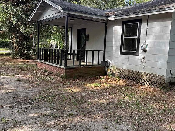 3rd image of 21 Hancock Ln