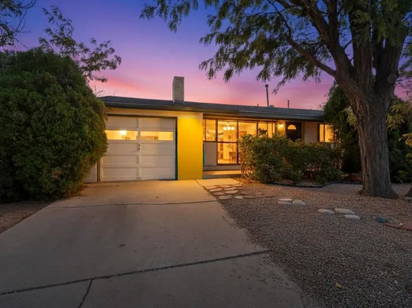 2932 Palomas Dr NE, Albuquerque, NM 87110