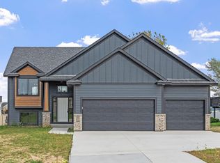 602 Grouse Way, New Richmond, WI 54017