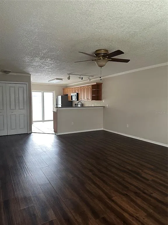 2 bed, 2.0 bath, 840 sqft, $1,600 — Photo 4