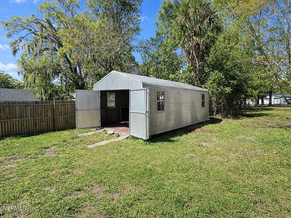 22nd image of 9604 WOODLAND Avenue