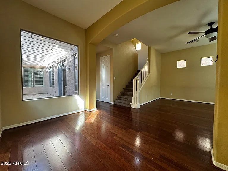 837 W Village Pkwy — Photo 2