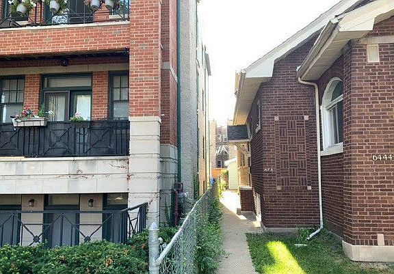 3rd image of 6442 N Mozart St
