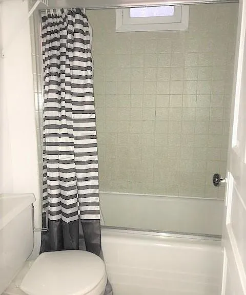 3339 N Lakewood Ave #1 — Photo 5