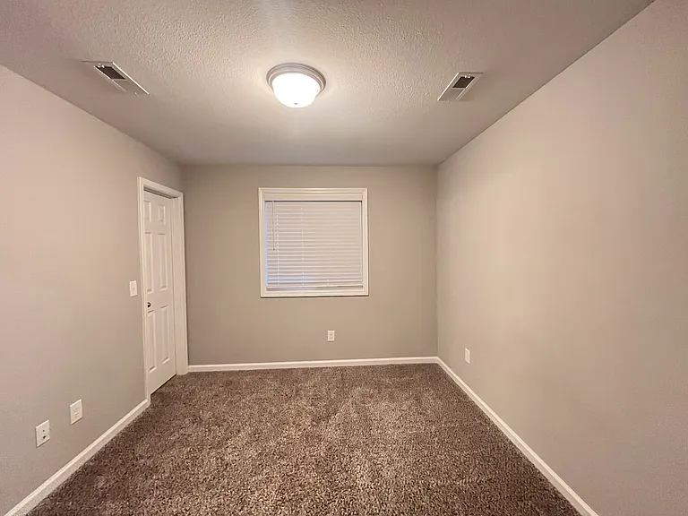 114 Valley View Cir #B — Photo 22