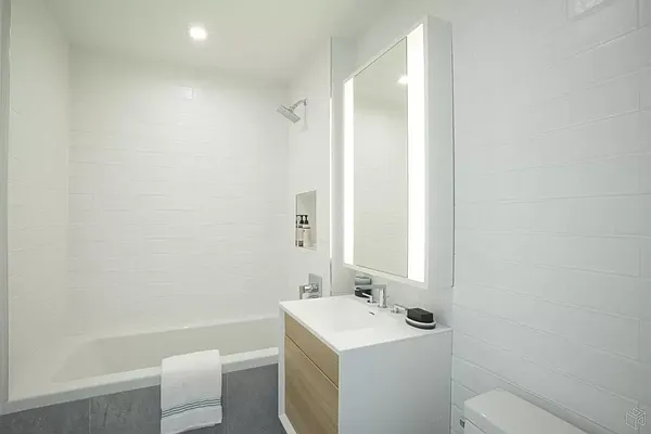 Rented by Remax Edge | media 33