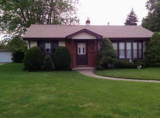 8512 Calumet Ave, Munster, IN 46321