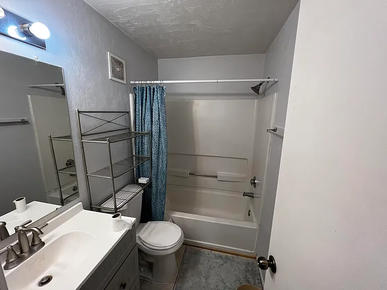 4000 SW 23rd St #2-307 — Photo 23