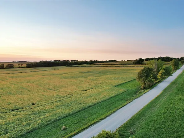 1 158th Ave, Carlisle, IA 50047