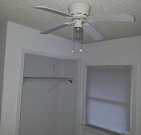 5th image of 3301 W Maryland St