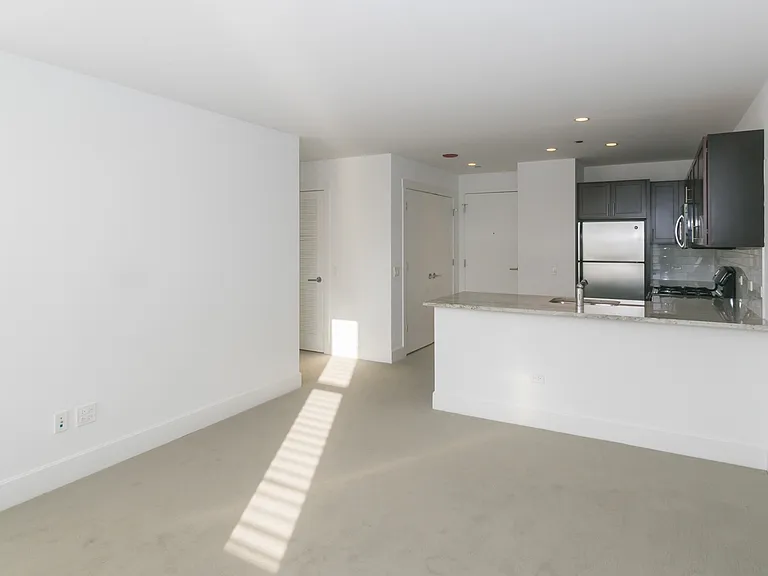 Shoreland — Photo 119