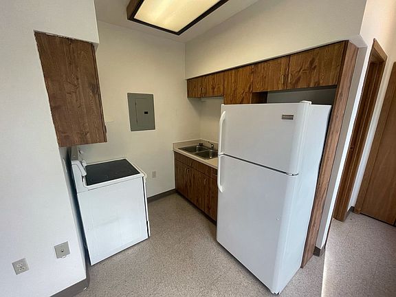 2nd image of 401 N Broadway St #101