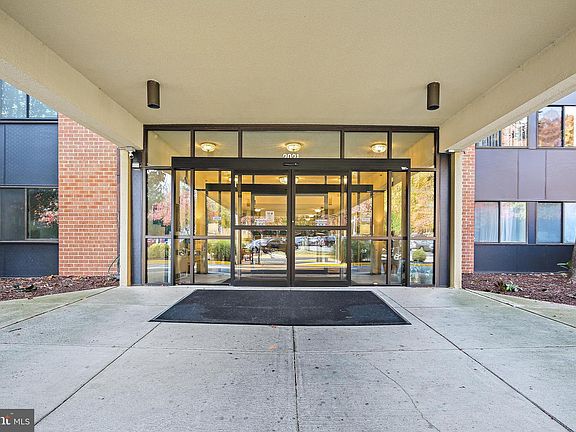2nd image of 2921 N Leisure World Blvd #1-316