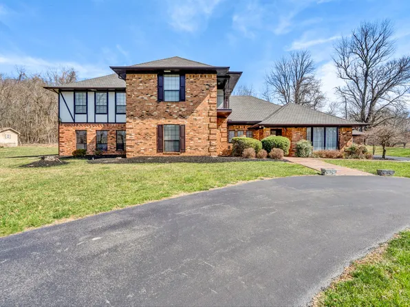 726 Orchard Lake Dr, Daleville, VA 24083