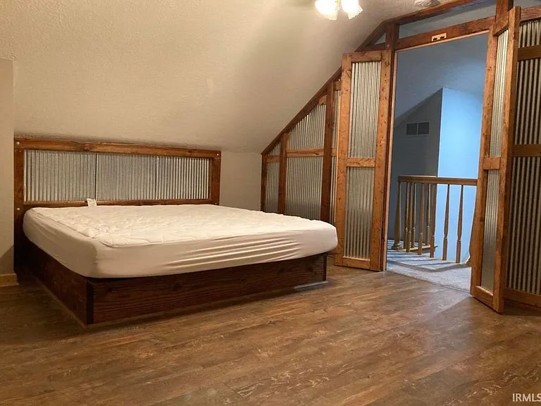 4445 S Walnut St — Photo 4