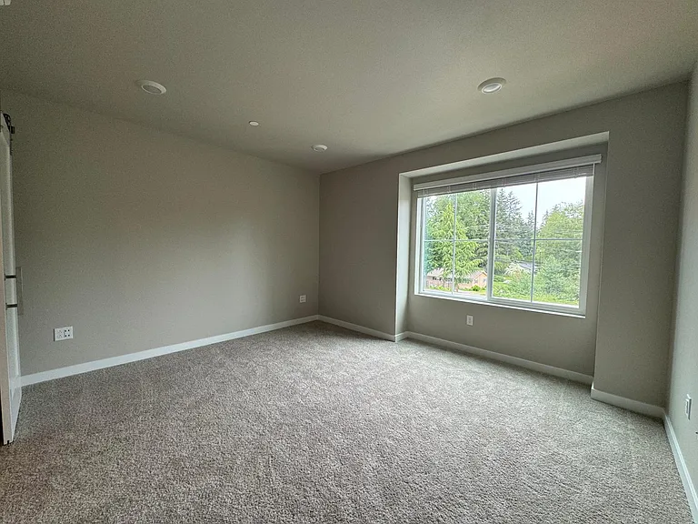13730 Manor Way — Photo 11